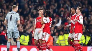 成为全球瞩 成为全球瞩